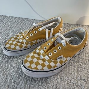 Vans unisex checkerboard yellow mustard skate board shoes